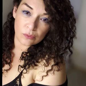 Meet your Posher, Ana